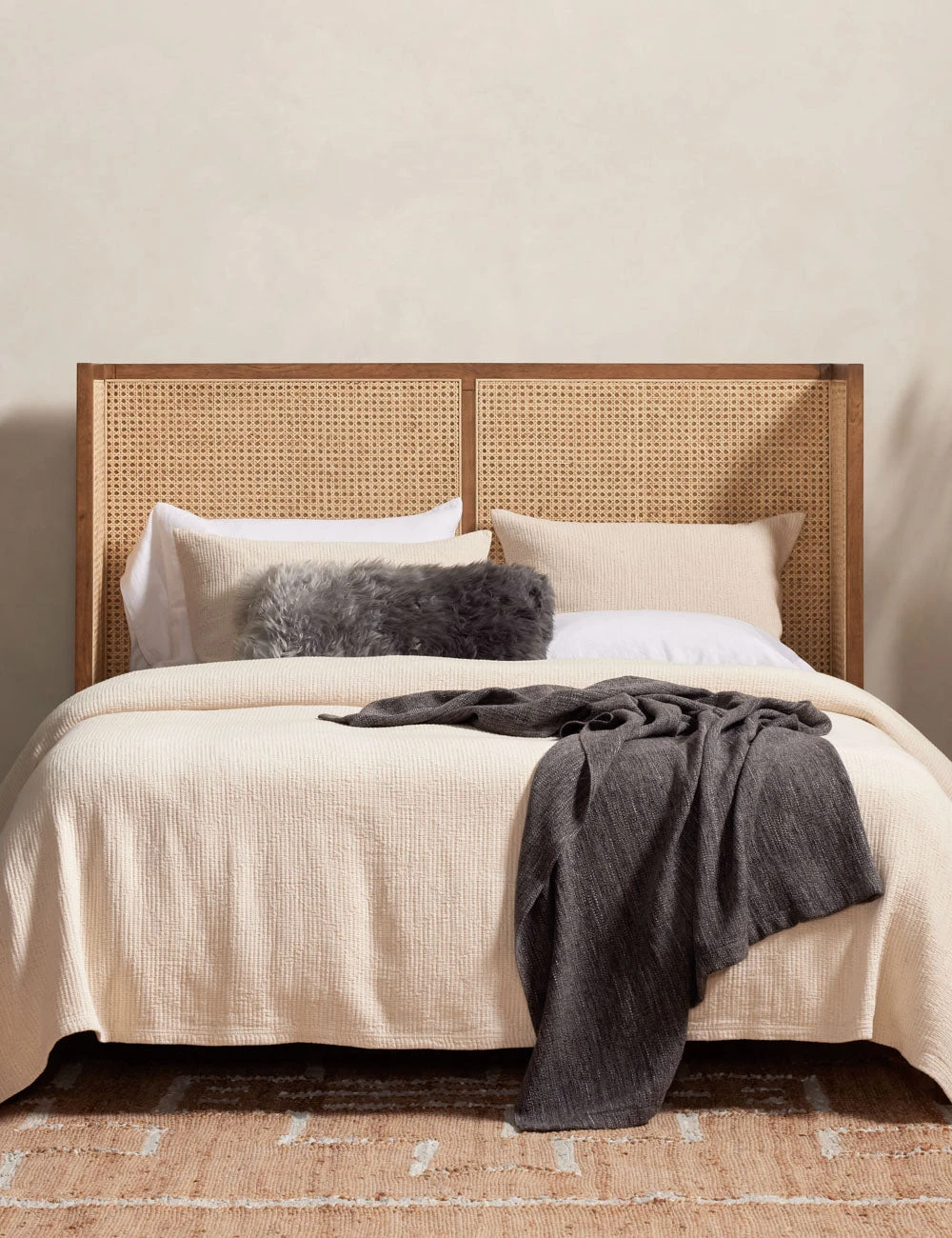 Jeni Platform Bed - Image 12