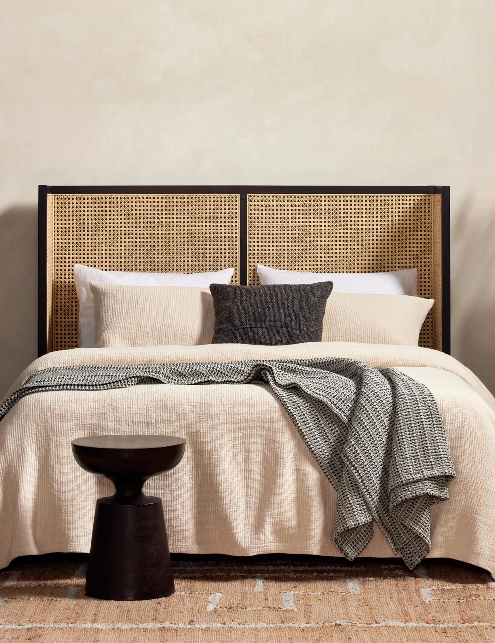 Jeni Platform Bed - Image 2