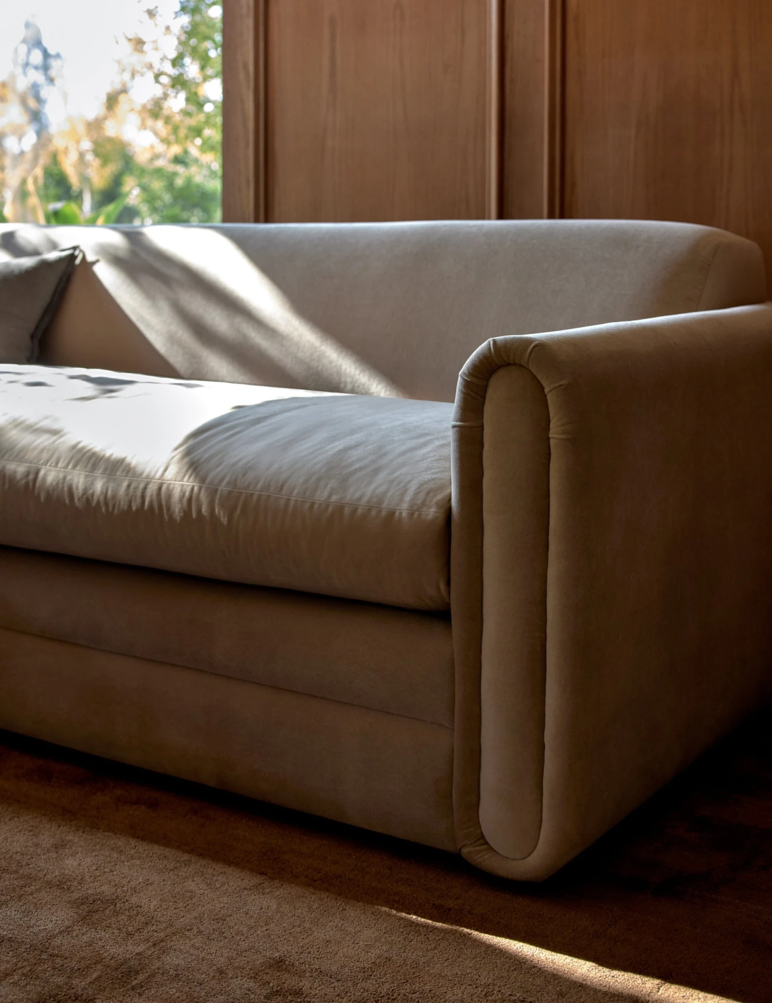 Eleanor Sofa - Image 12