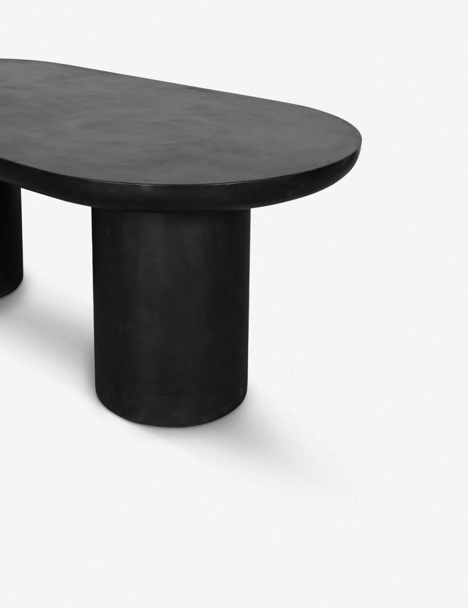 Peagan Indoor / Outdoor Oval Dining Table - Image 4