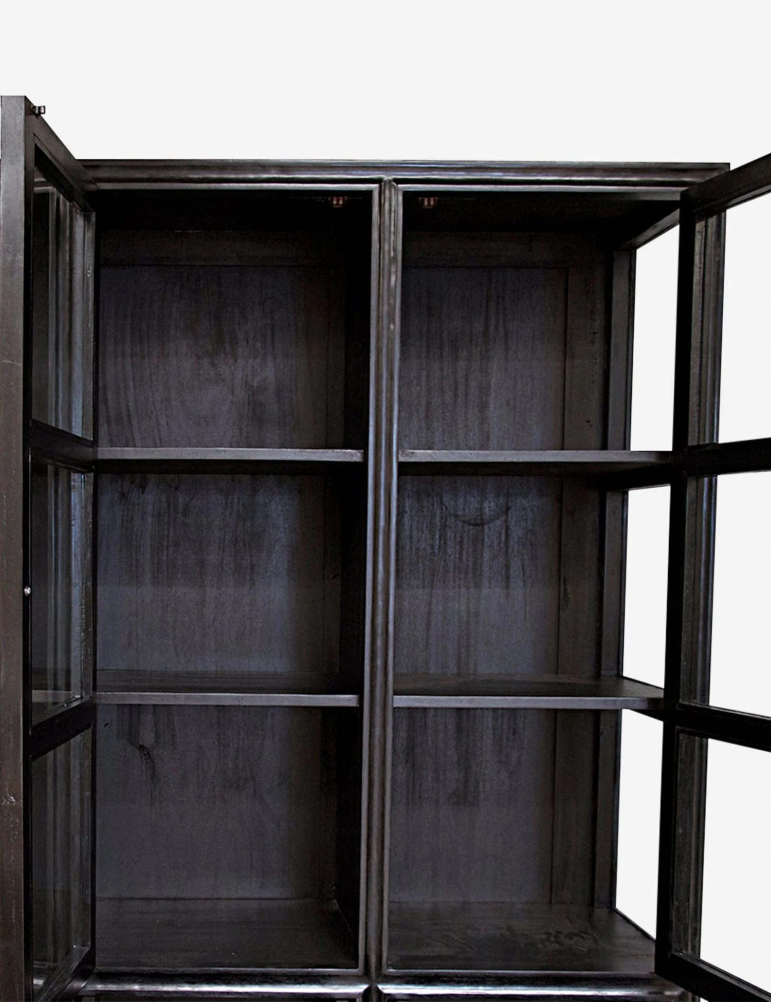 Adora Hutch - Image 3